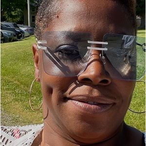 Meet your Posher, Harriett